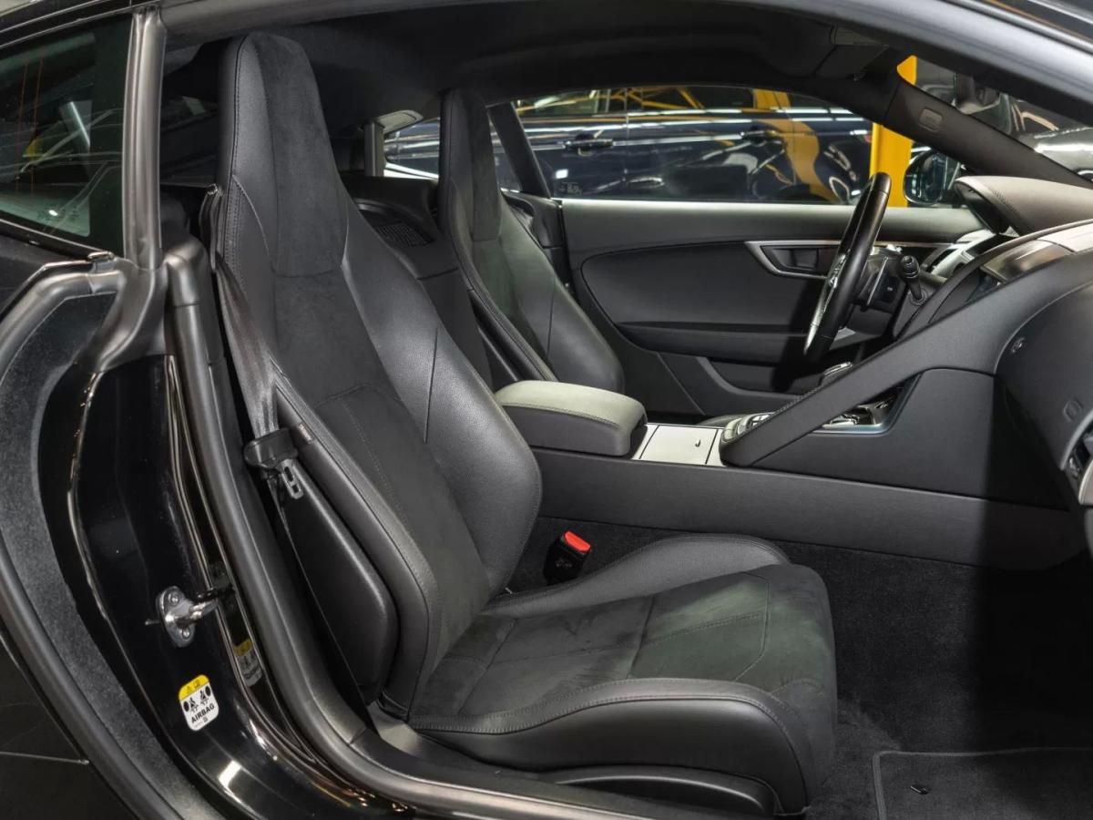 jaguar-f-type-2023-gasolina-1997cc