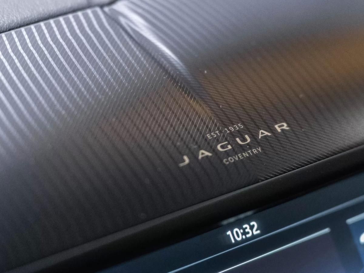 jaguar-f-type-2023-gasolina-1997cc