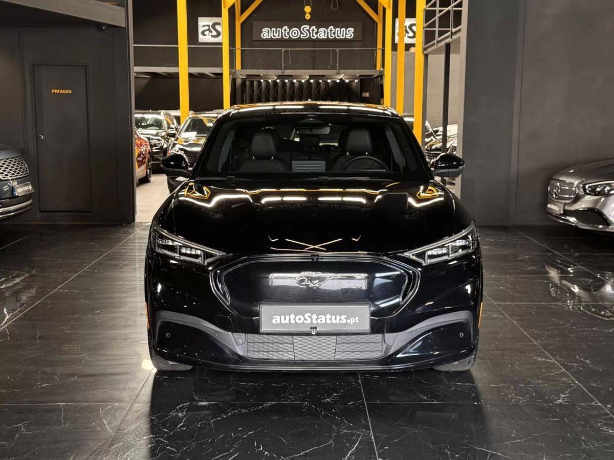 ford-mustang-mach-e-2024-eletrico-200cc