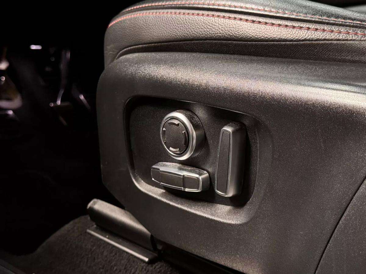 land-rover-discovery-sport-2022-diesel-1997cc