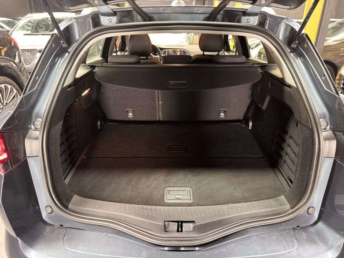 renault-megane-sport-tourer-2021-diesel-1461cc