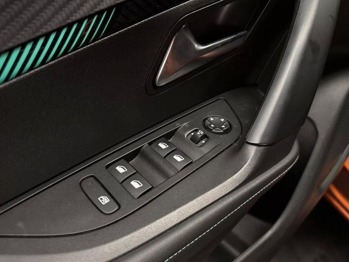 peugeot-2008-2021-gasolina-1199cc