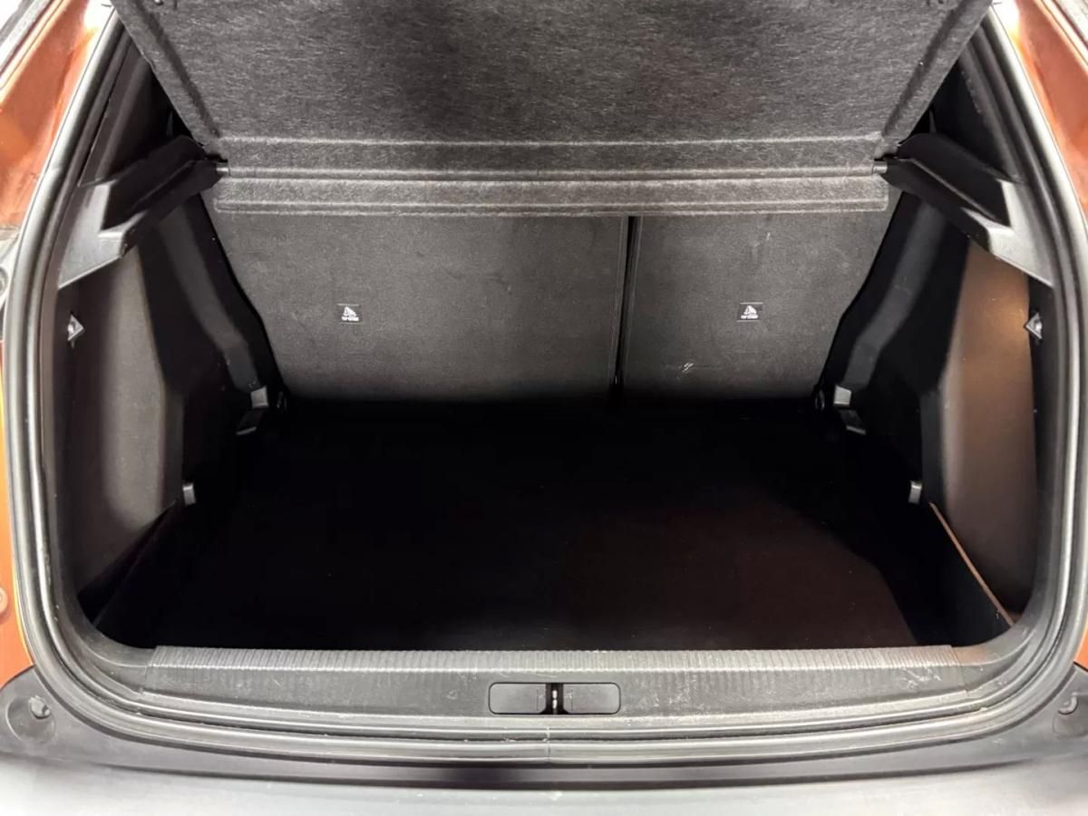 peugeot-2008-2021-gasolina-1199cc