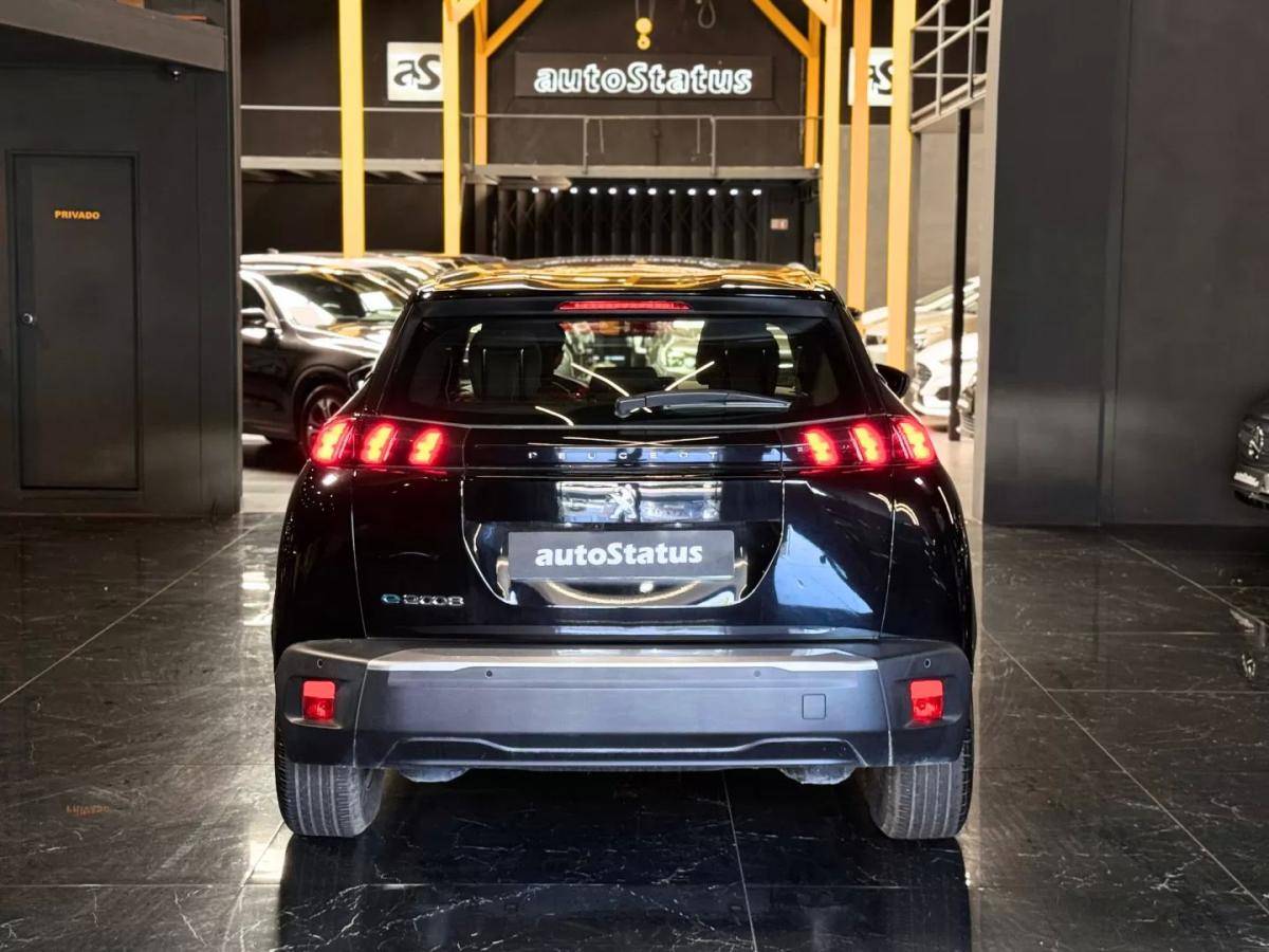 peugeot-e-2008-2023-eletrico-0cc