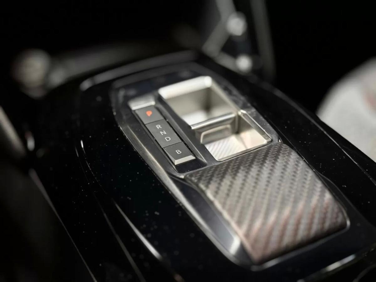peugeot-e-2008-2023-eletrico-0cc