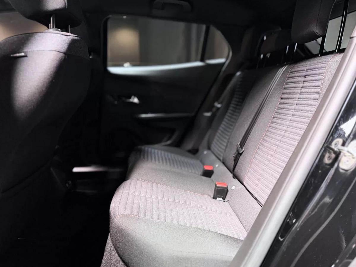 peugeot-e-2008-2023-eletrico-0cc