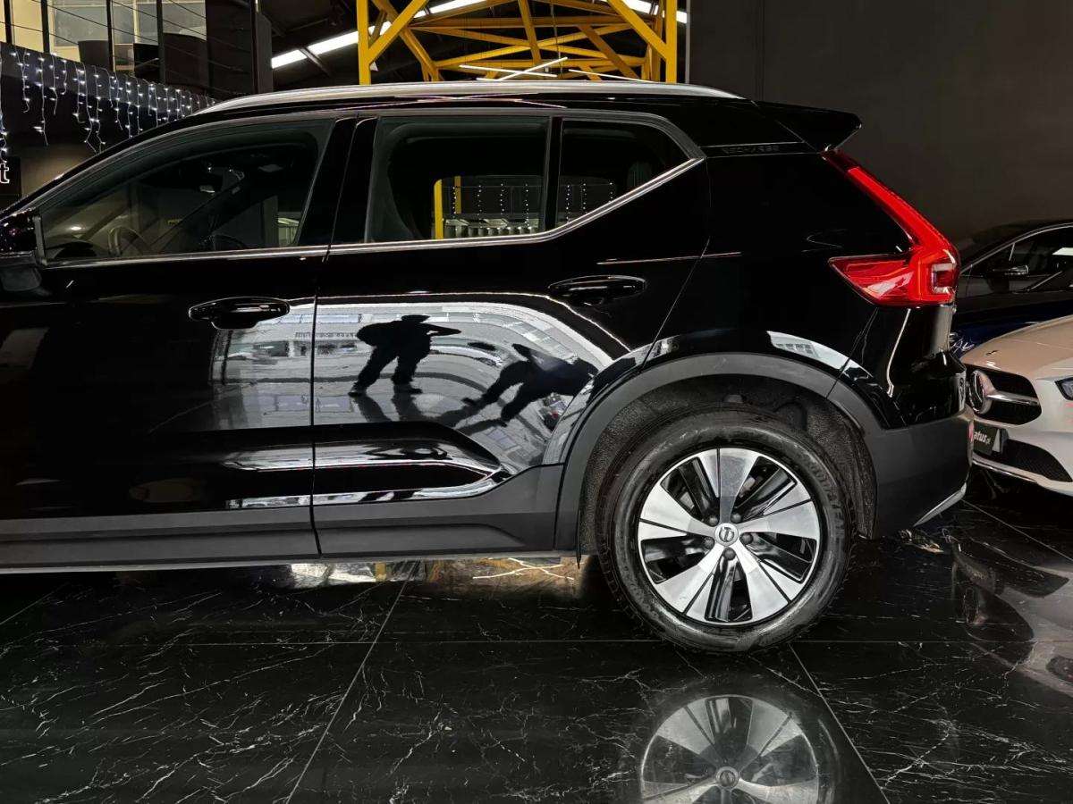 volvo-xc40-2023-hibrido-1477cc