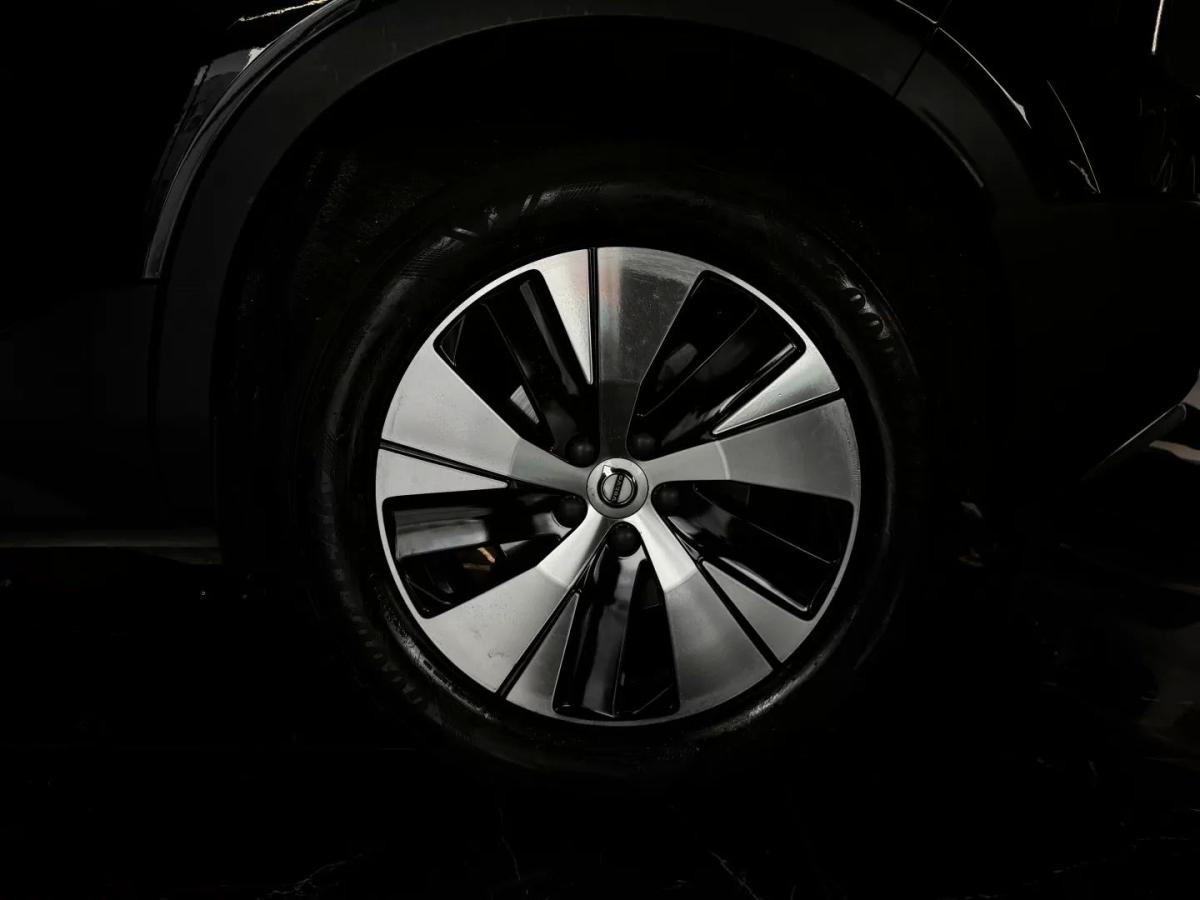 volvo-xc40-2023-hibrido-1477cc