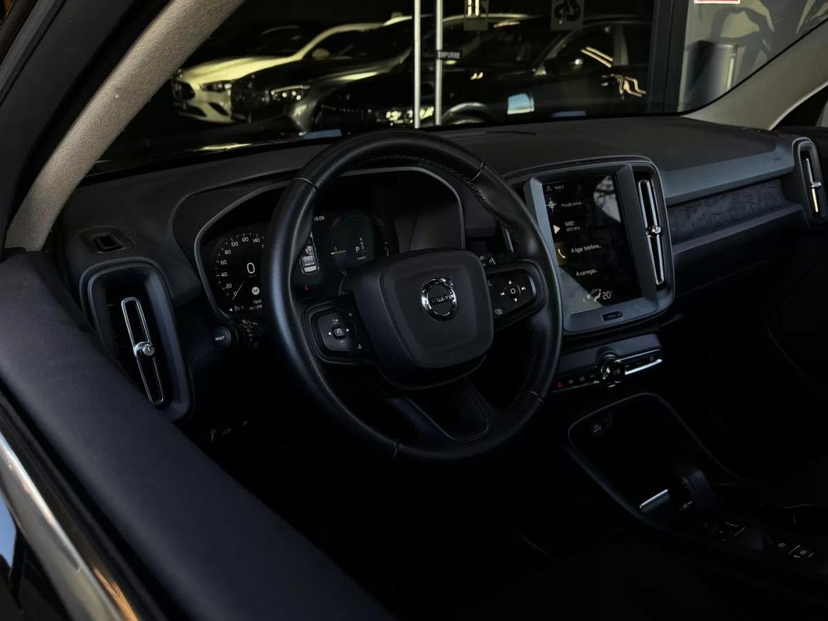 volvo-xc40-2023-hibrido-1477cc