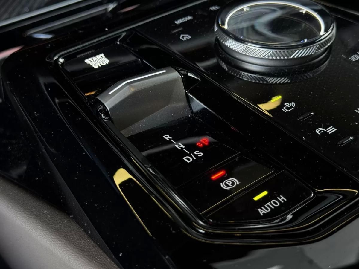 bmw-serie-5-2025-hibrido-1998cc