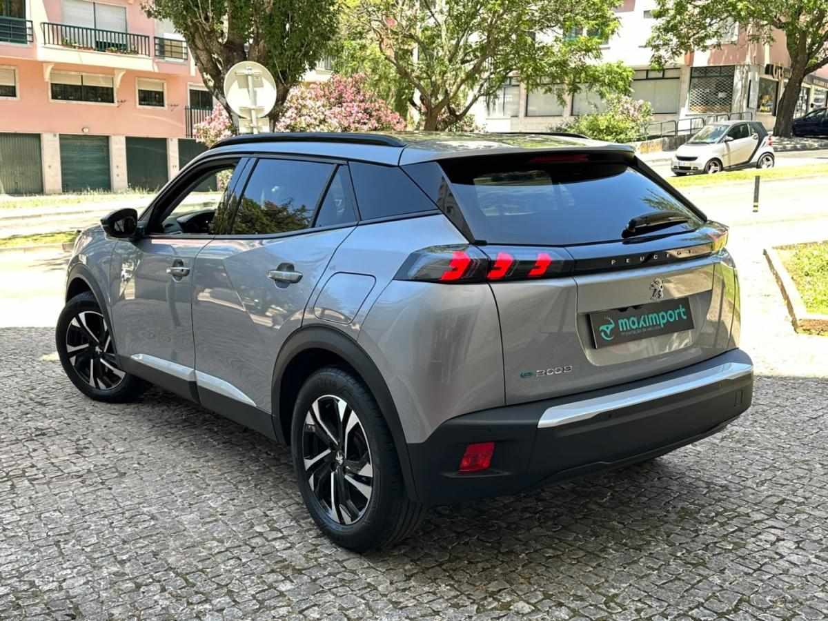 peugeot-e-2008-2022-eletrico-0cc