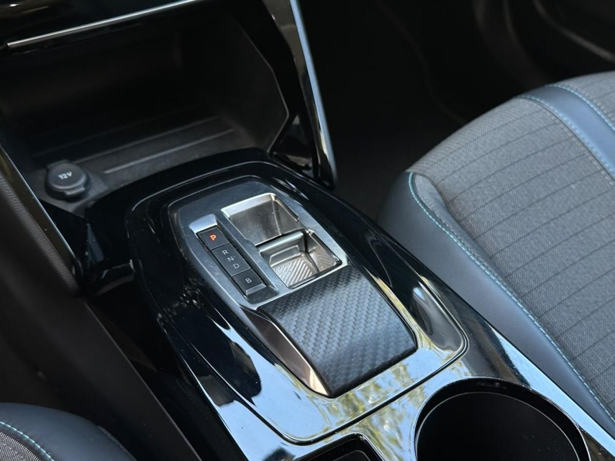 peugeot-e-2008-2022-eletrico-0cc
