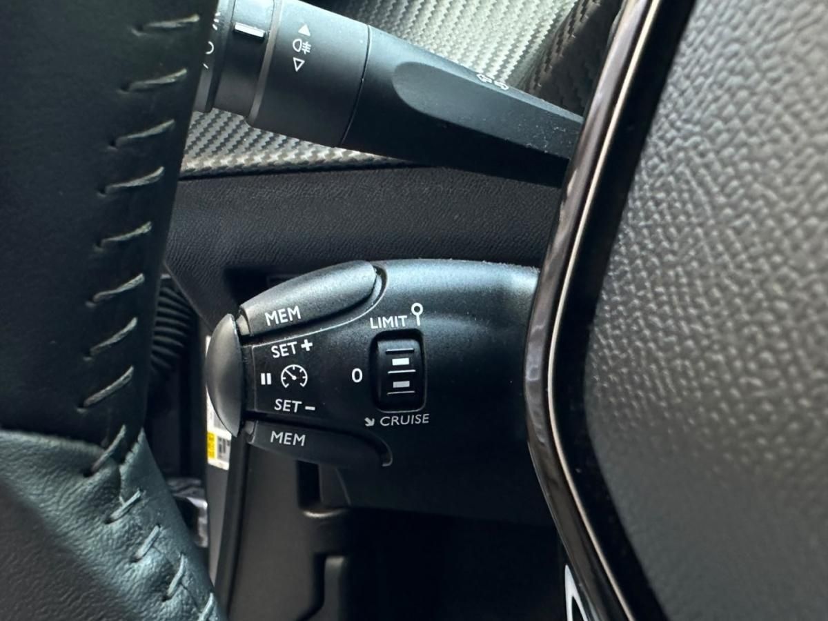peugeot-e-2008-2022-eletrico-0cc