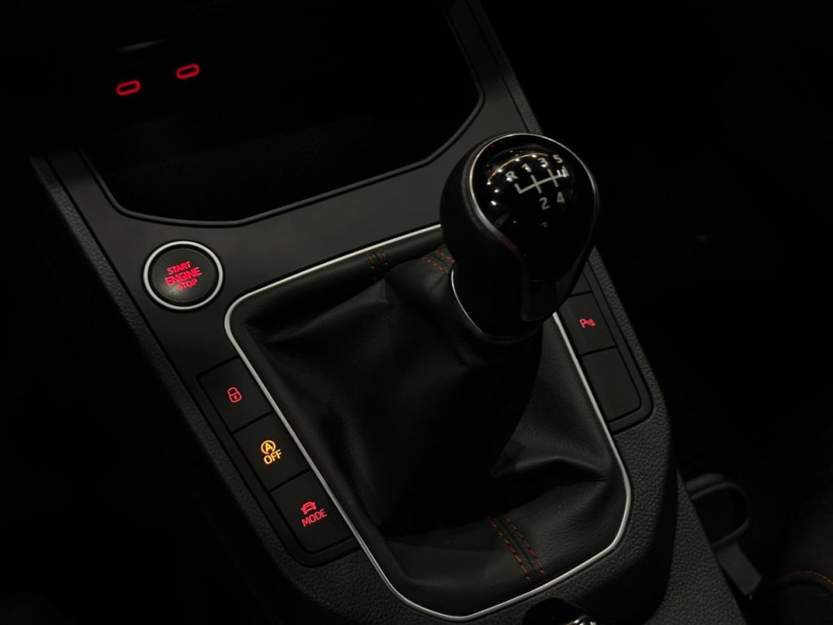 seat-ibiza-2023-gasolina-999cc