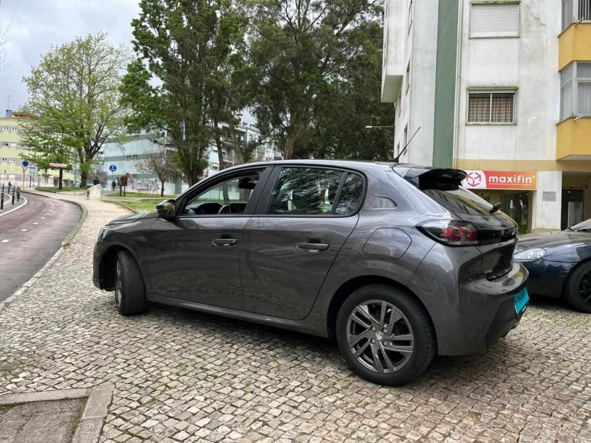 peugeot-208-2023-gasolina-1199cc