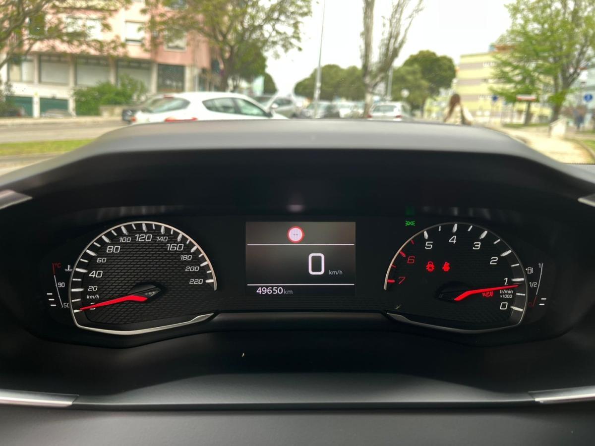 peugeot-208-2023-gasolina-1199cc