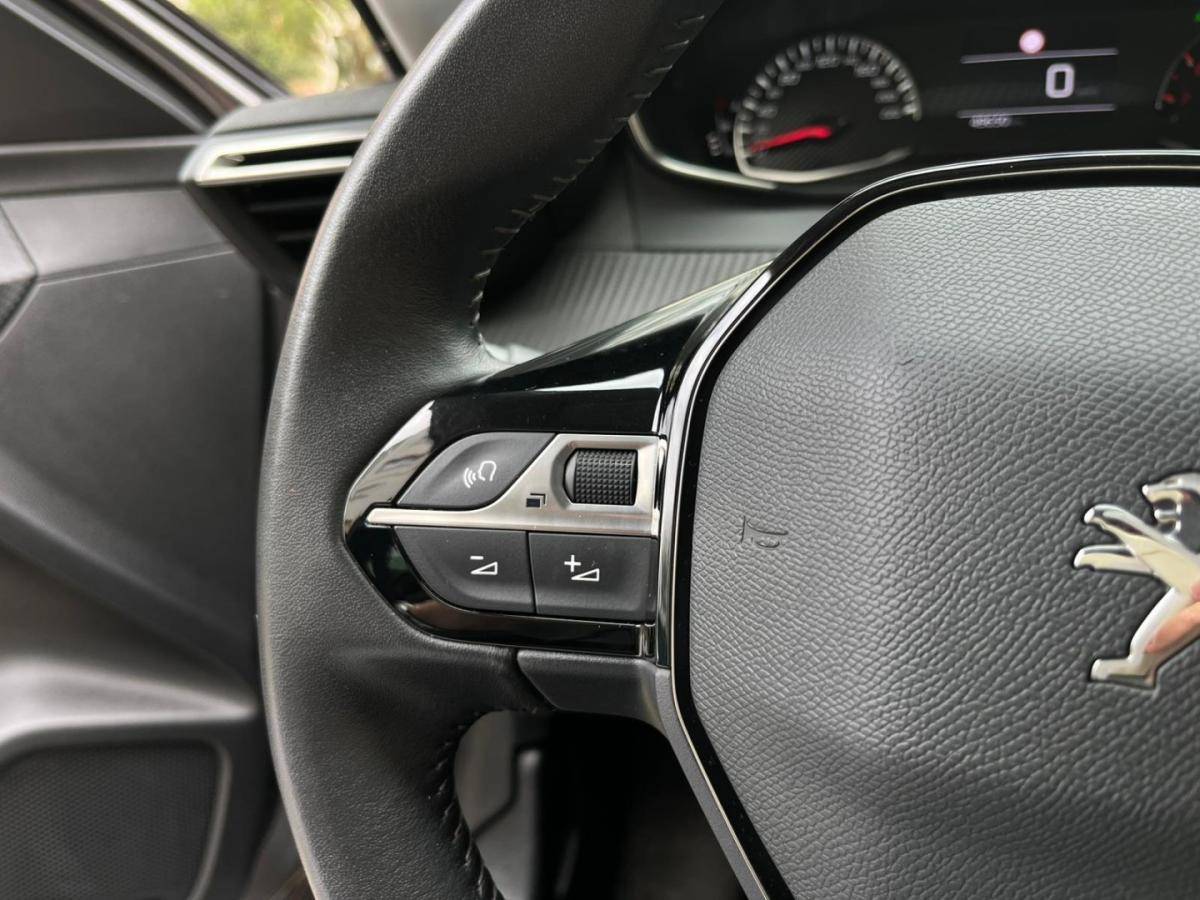 peugeot-208-2023-gasolina-1199cc