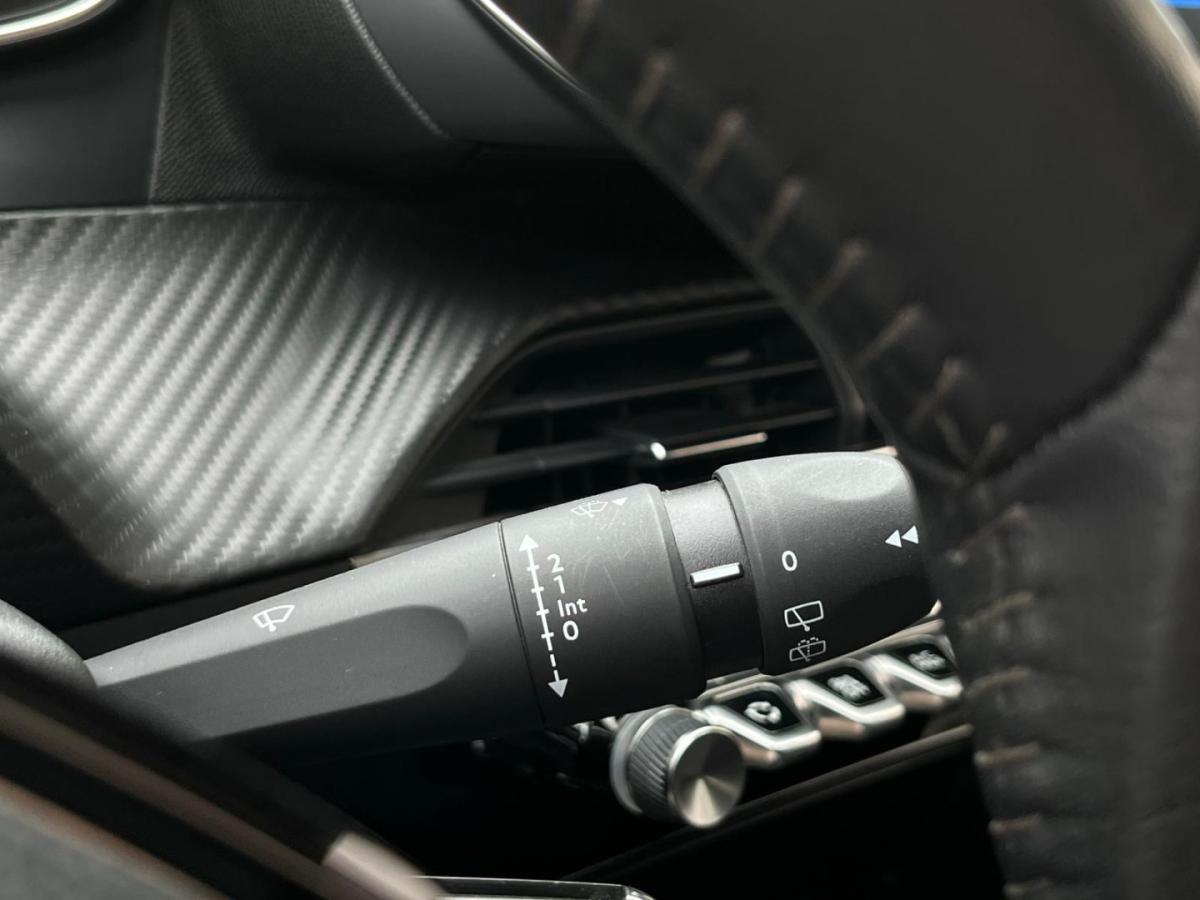 peugeot-208-2023-gasolina-1199cc