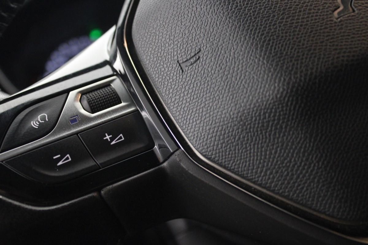peugeot-208-2021-gasolina-1199cc