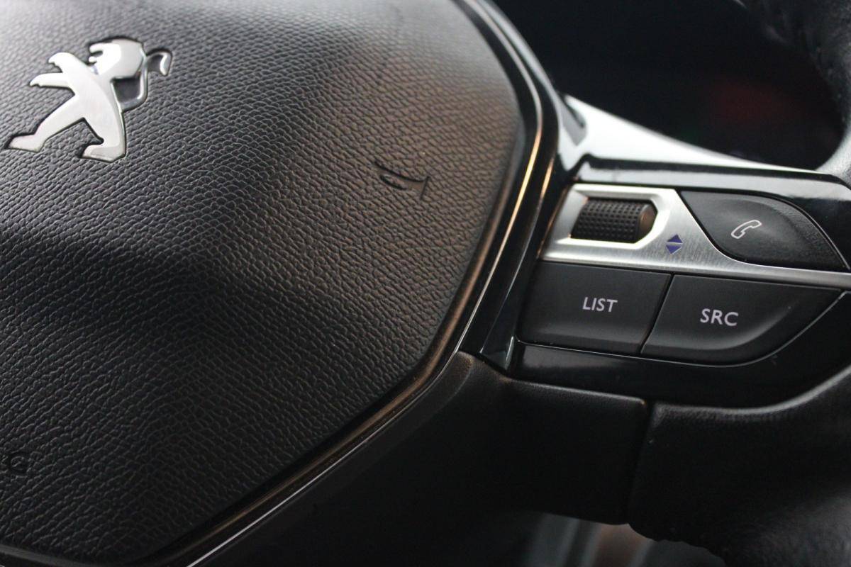 peugeot-208-2021-gasolina-1199cc