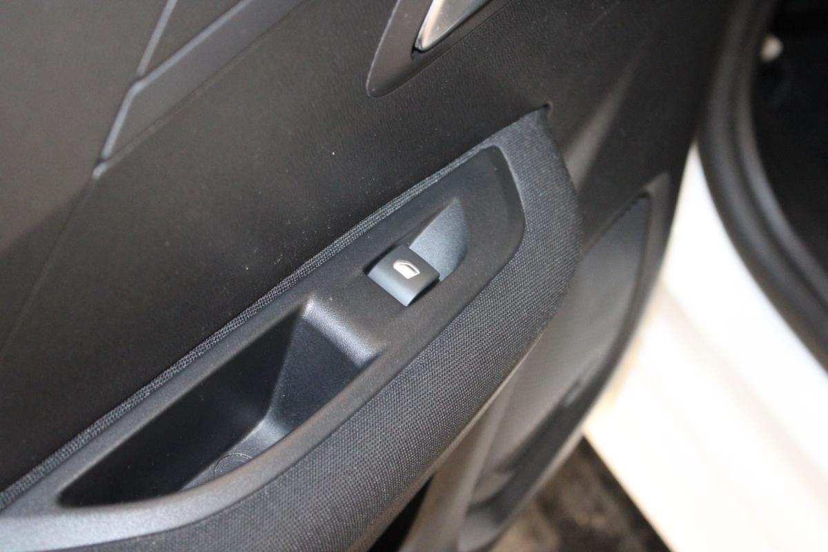 peugeot-208-2021-gasolina-1199cc