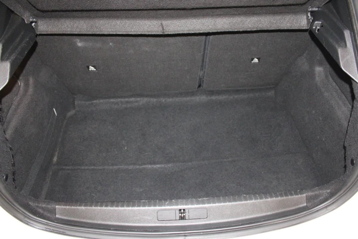 peugeot-208-2021-gasolina-1199cc