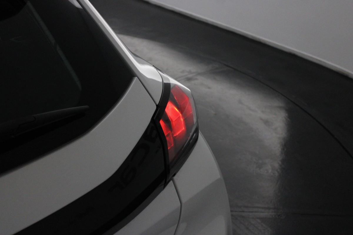 peugeot-208-2021-gasolina-1199cc