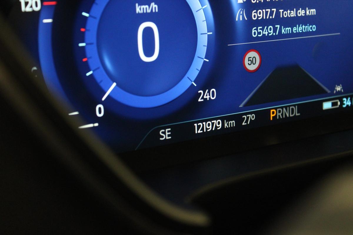 ford-kuga-2021-hibrido-a-gasolina-2488cc