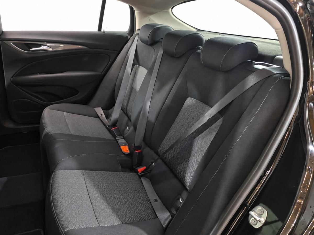 opel-insignia-2018-diesel-1598cc