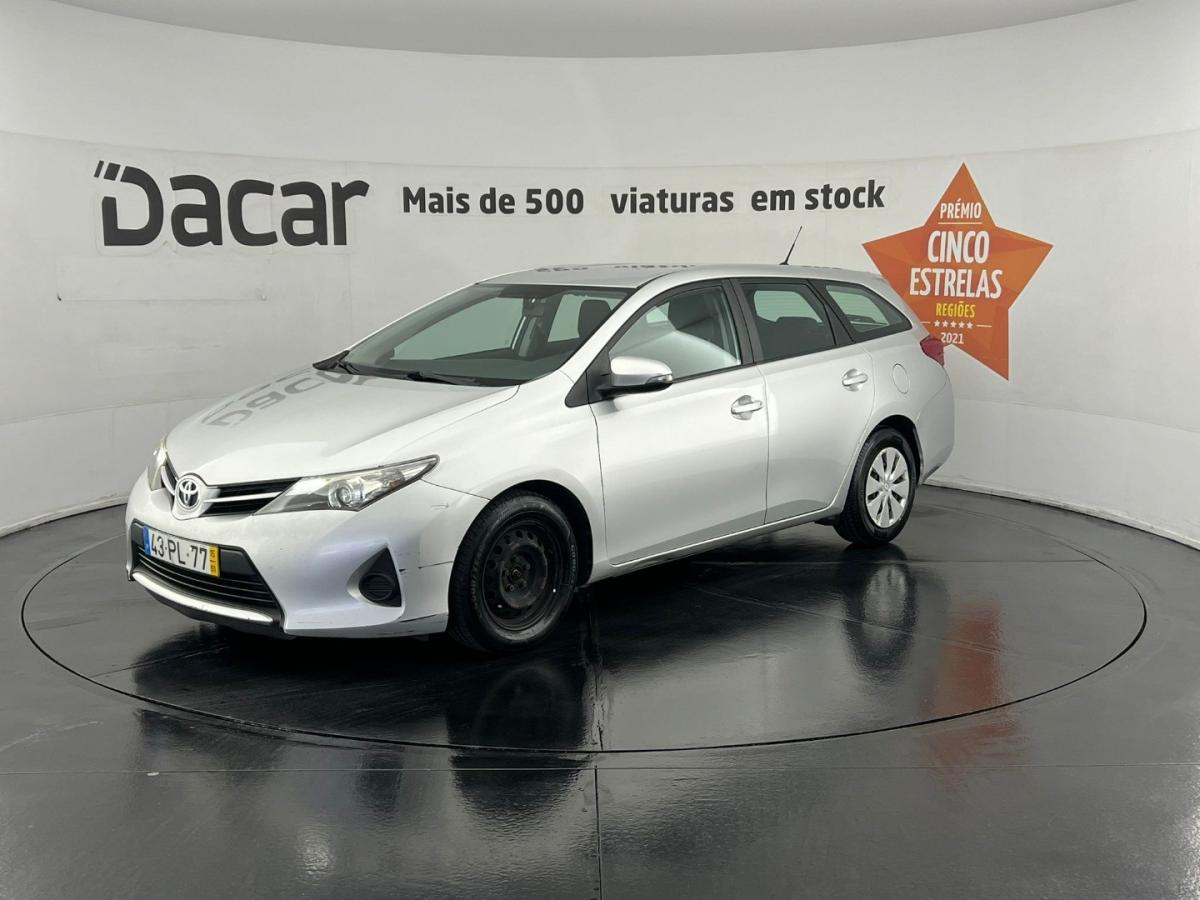 toyota-auris-touring-sports-2015-diesel-1364cc
