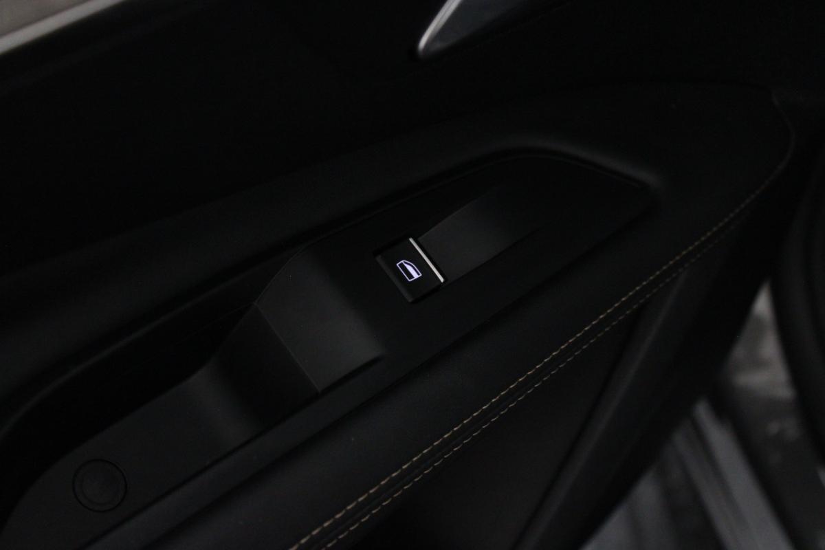 peugeot-3008-2021-hibrido-a-gasolina-1598cc