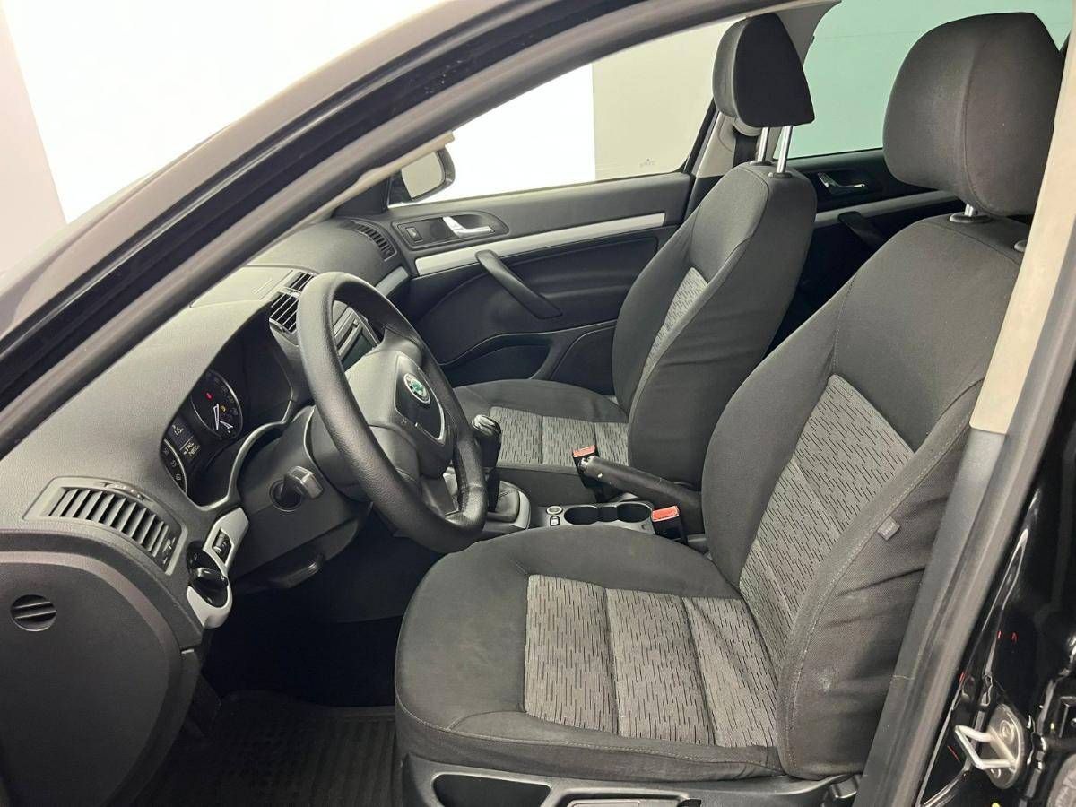 skoda-octavia-break-2012-diesel-1598cc