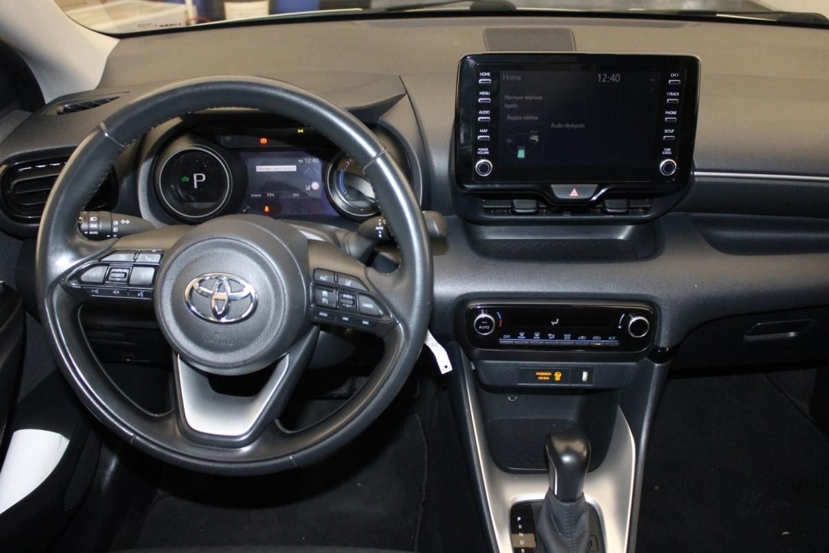 toyota-yaris-2021-hibrido-a-gasolina-1490cc