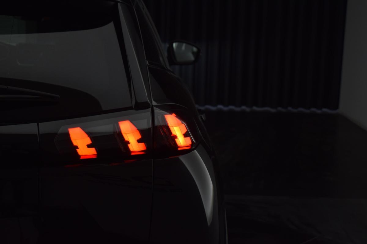 peugeot-2008-2023-eletrico-0cc