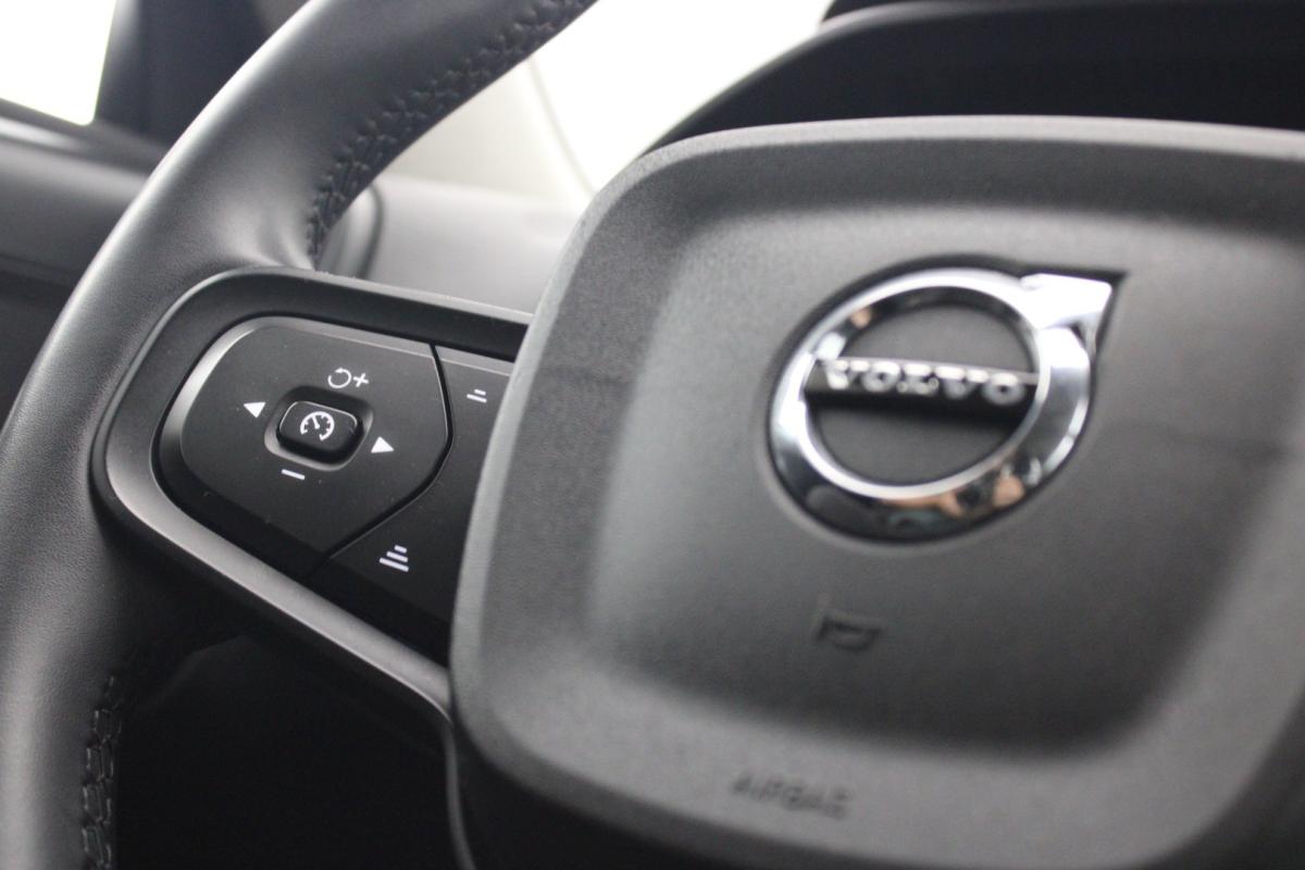 volvo-xc40-2022-gasolina-1477cc