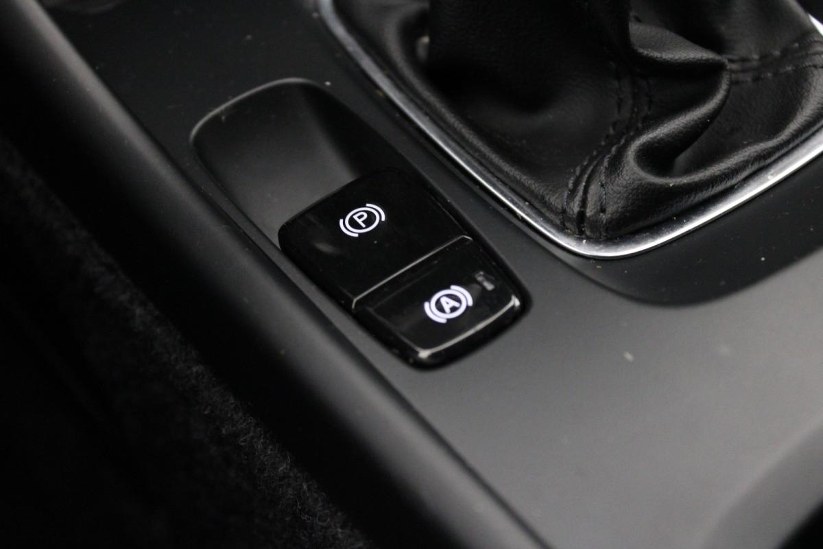 volvo-xc40-2022-gasolina-1477cc