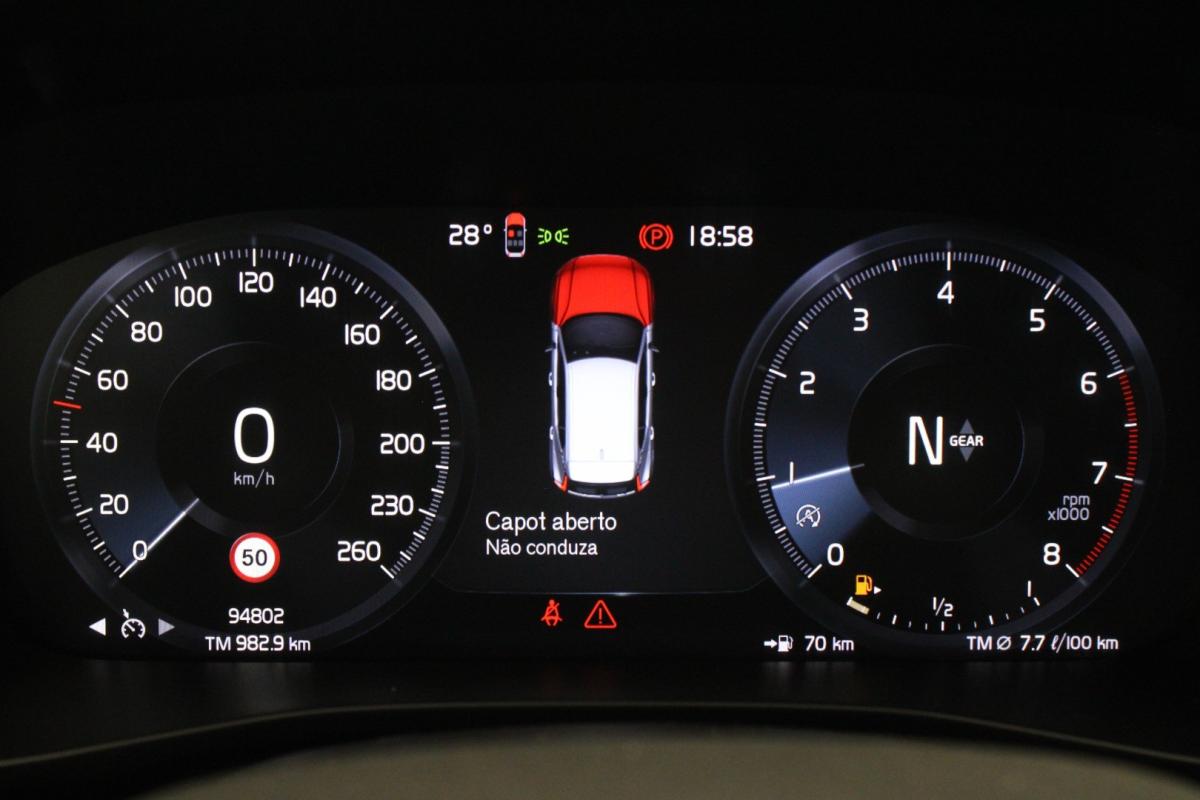volvo-xc40-2022-gasolina-1477cc