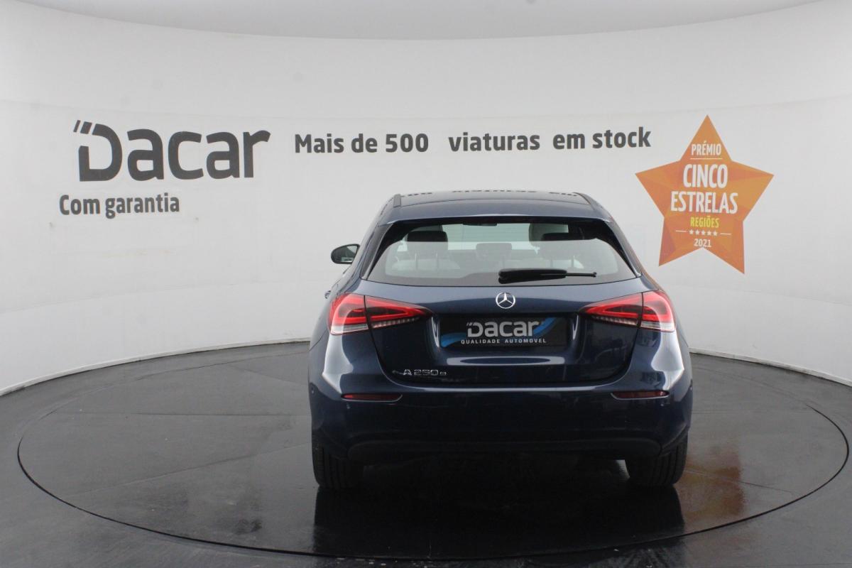 mercedes-benz-classe-a-2021-hibrido-a-gasolina-1332cc