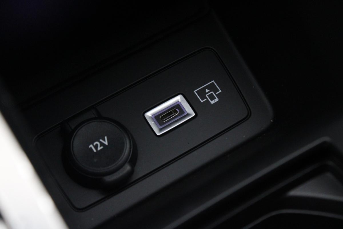 peugeot-408-2023-gasolina-1199cc