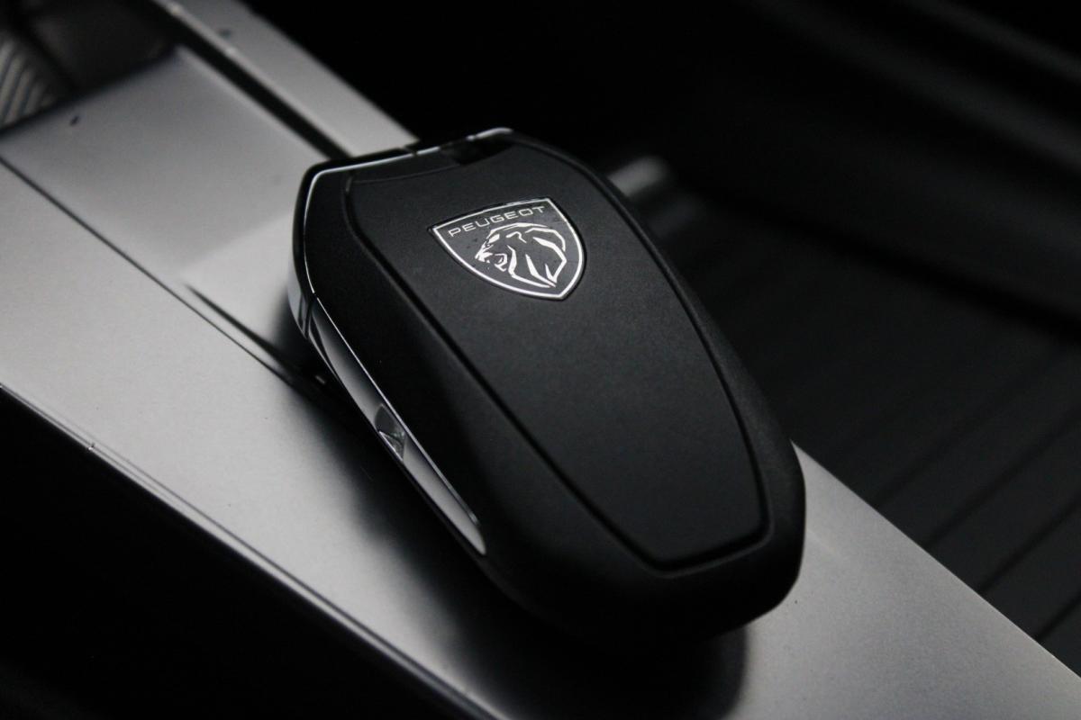 peugeot-408-2023-gasolina-1199cc