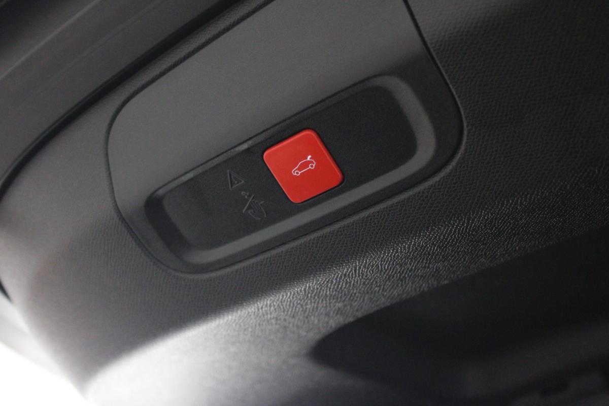 peugeot-408-2023-gasolina-1199cc