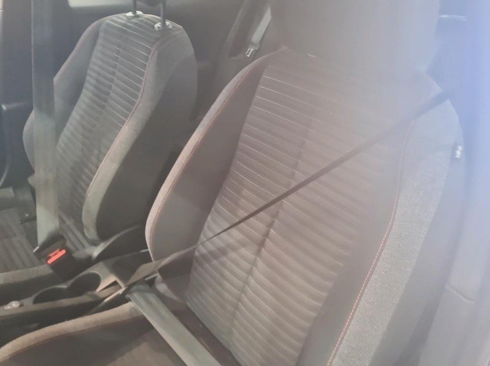 peugeot-2008-2021-diesel-1499cc