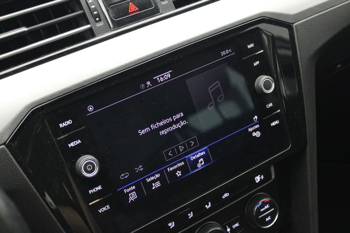volkswagen-passat-variant-2019-diesel-1968cc