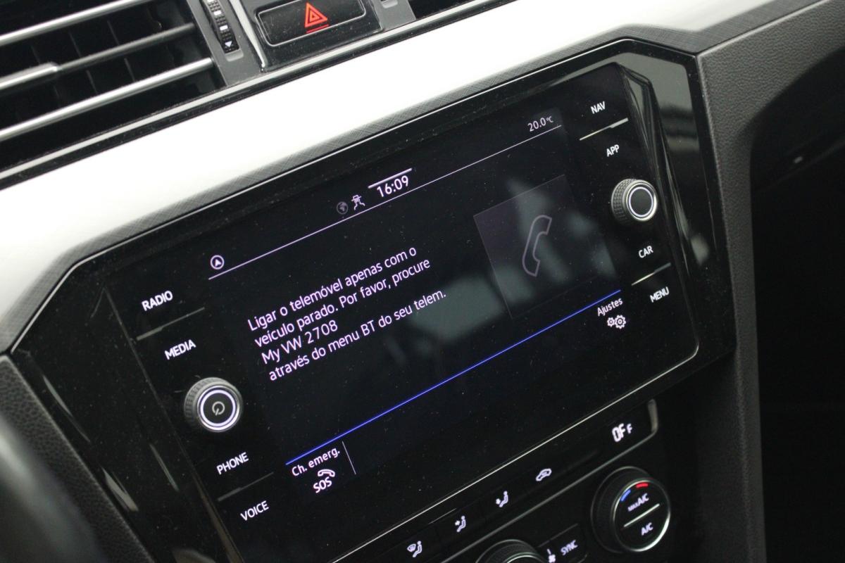 volkswagen-passat-variant-2019-diesel-1968cc