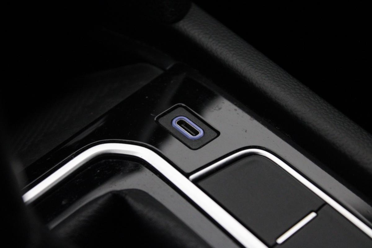 volkswagen-passat-variant-2019-diesel-1968cc