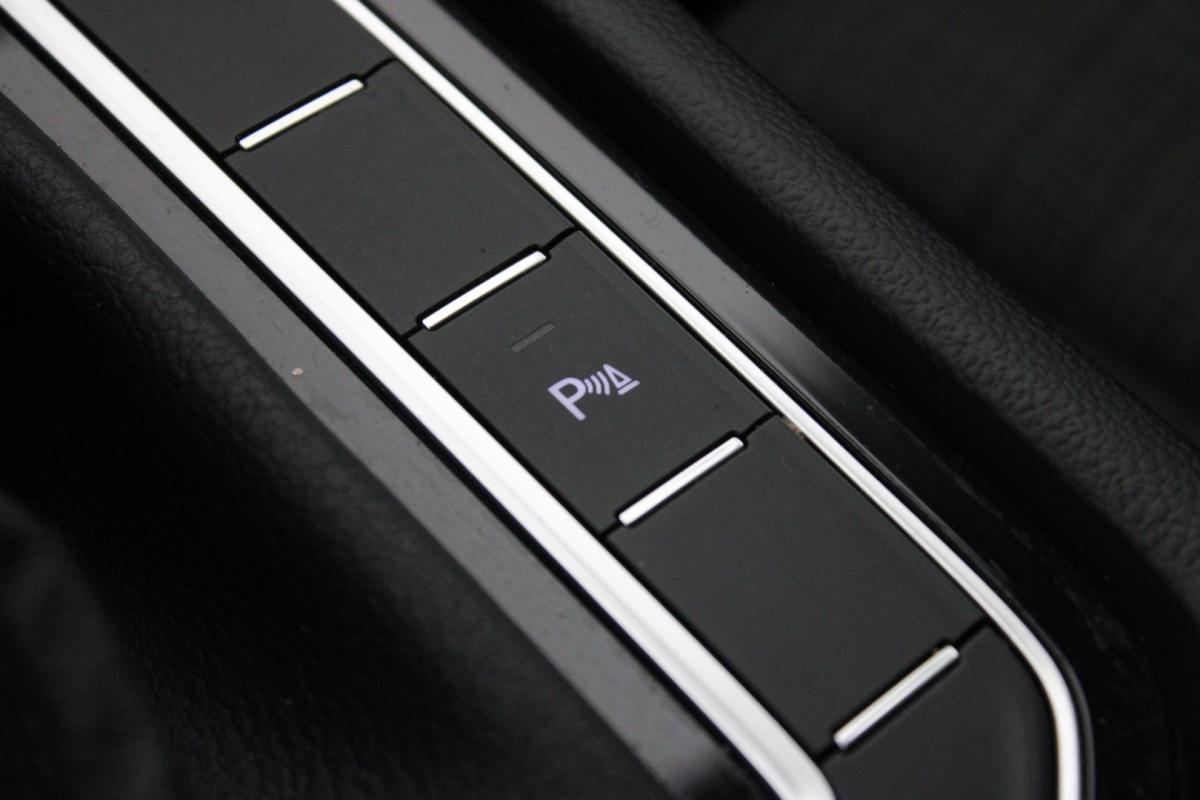 volkswagen-passat-variant-2019-diesel-1968cc