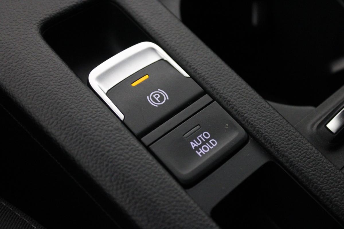 volkswagen-passat-variant-2019-diesel-1968cc