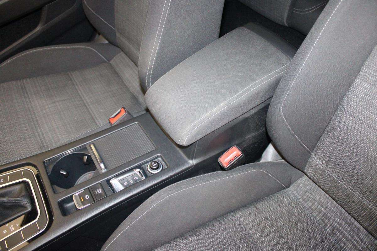 volkswagen-passat-variant-2019-diesel-1968cc