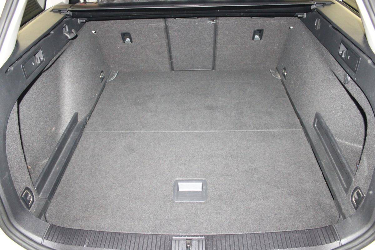 volkswagen-passat-variant-2019-diesel-1968cc