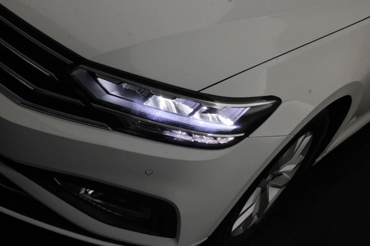 volkswagen-passat-variant-2019-diesel-1968cc